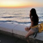 La Magia del Atardecer en Puerto Vallarta: Un Momento Energético para los Paseantes