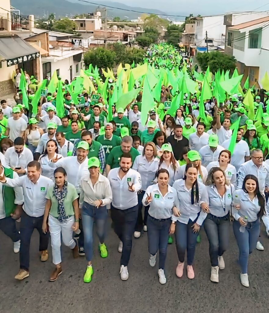Miles acompañan a Munguía en arranque de campaña