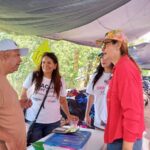Maguie Quintero recorre tianguis del ex regional