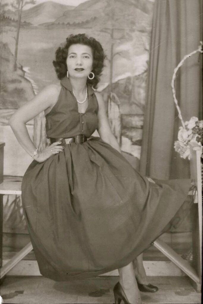 Miss Carmen Izaguirre, celebra sus 106 años Felicidades
