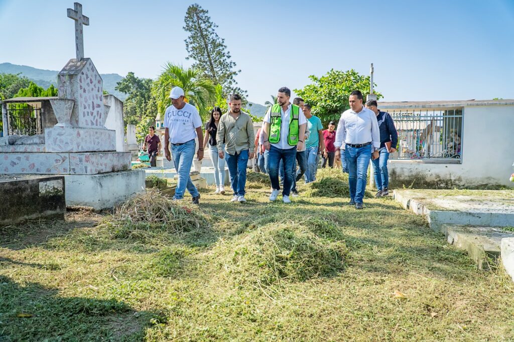 Gobierno de Luis Munguía embellece los panteones municipales