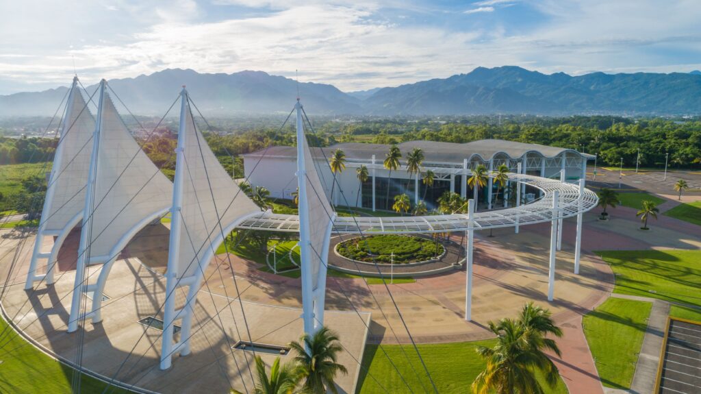 Puerto Vallarta sigue atrayendo Importantes Eventos