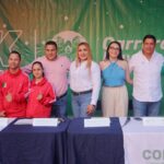 Familias vallartenses se suman a la Primera Carrera Navideña