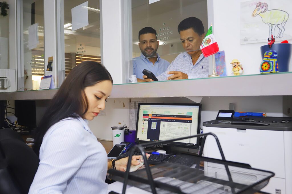 Nuevamente Wenceslao Palomar es el primero en pagar el predial