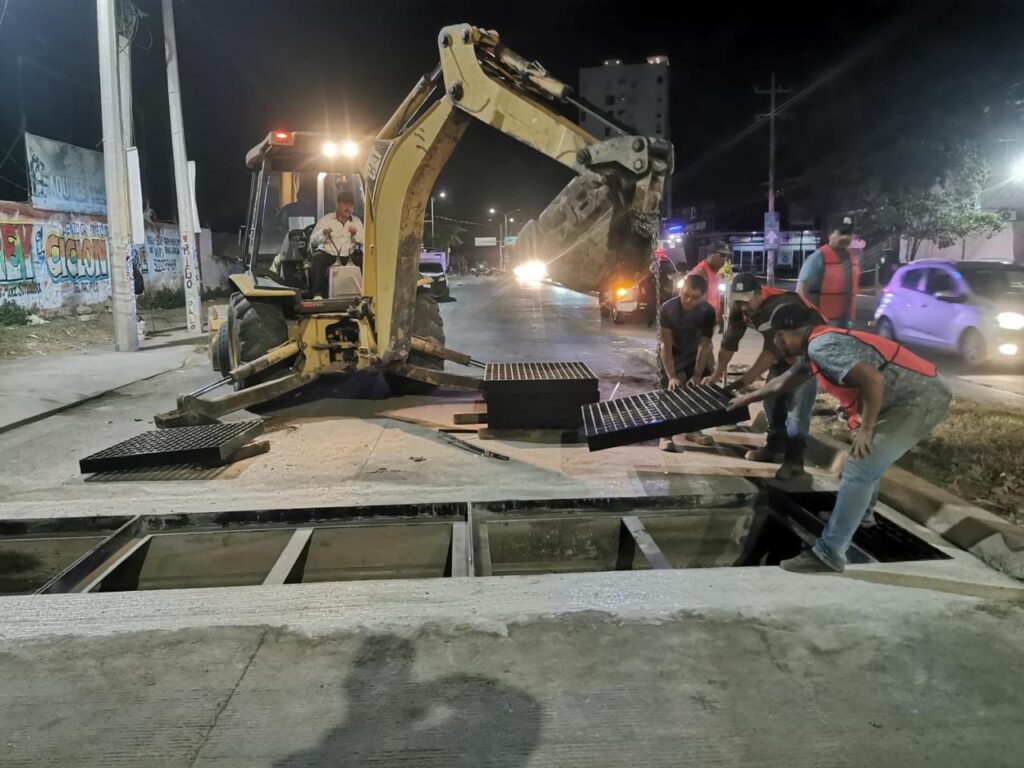 Cierre parcial de Av México por trabajos de rehabilitación de rejillas