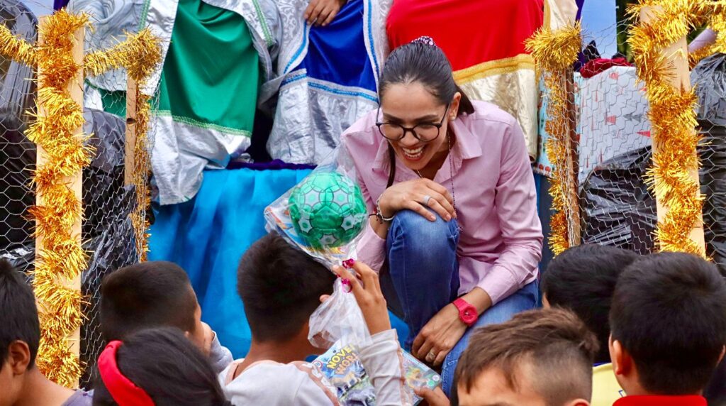 La “Caravana Mágica” de DIF llegó a la Zona Rural