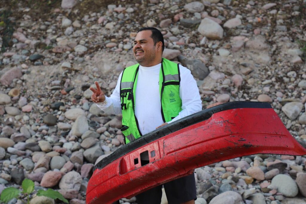 Cientos de voluntarios se unieron en la limpieza del Río Pitillal