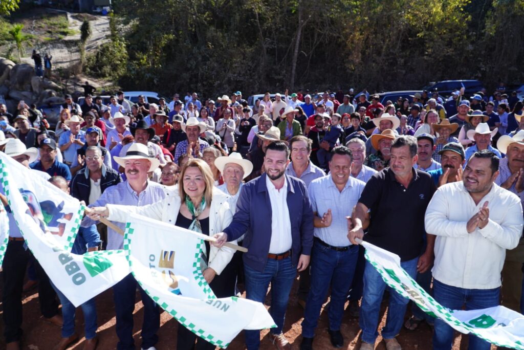 «El Jorullo está de fiesta gracias a las obras de Munguía”: Ejidatarios