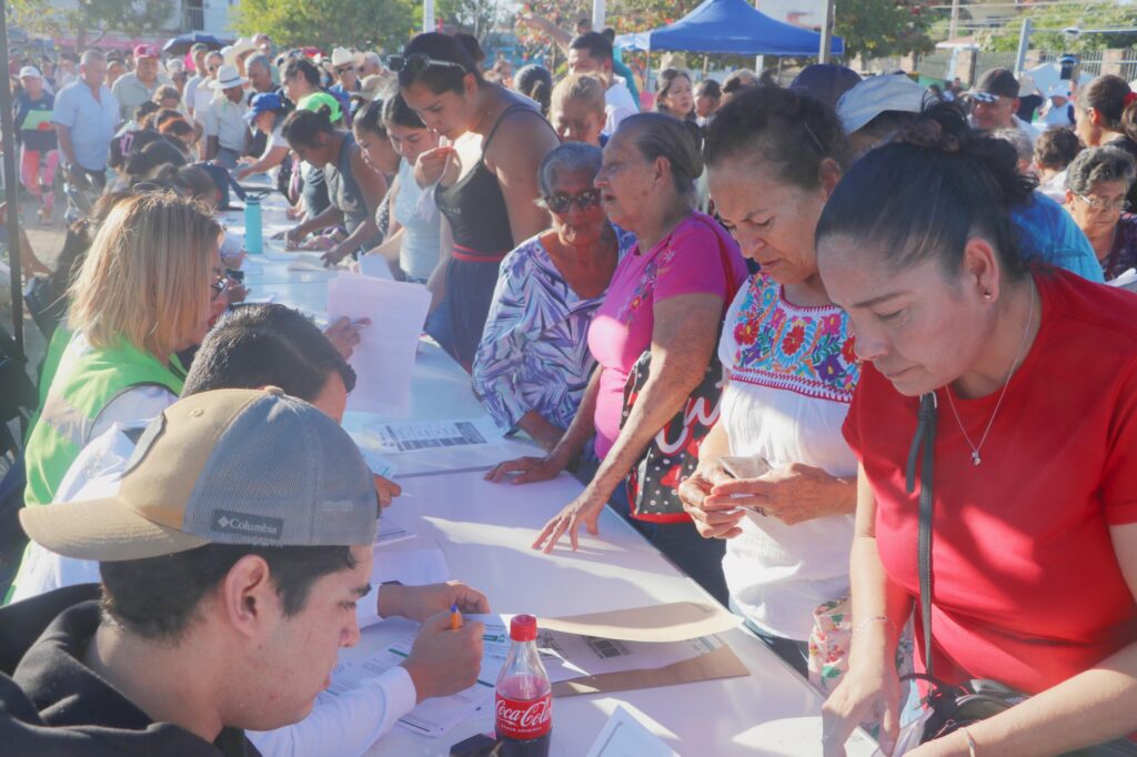 Mi Colonia Renace: Jornada social exitosa en Ixtapa