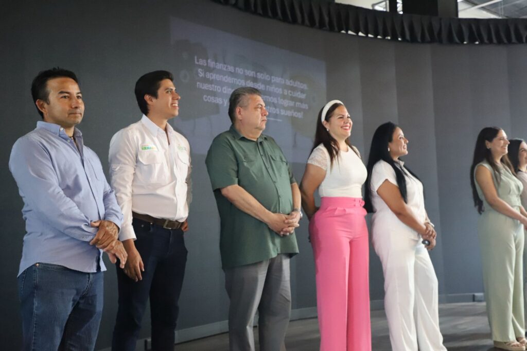 Gobierno de Munguía enseña Educación Financiera a niñas y niños