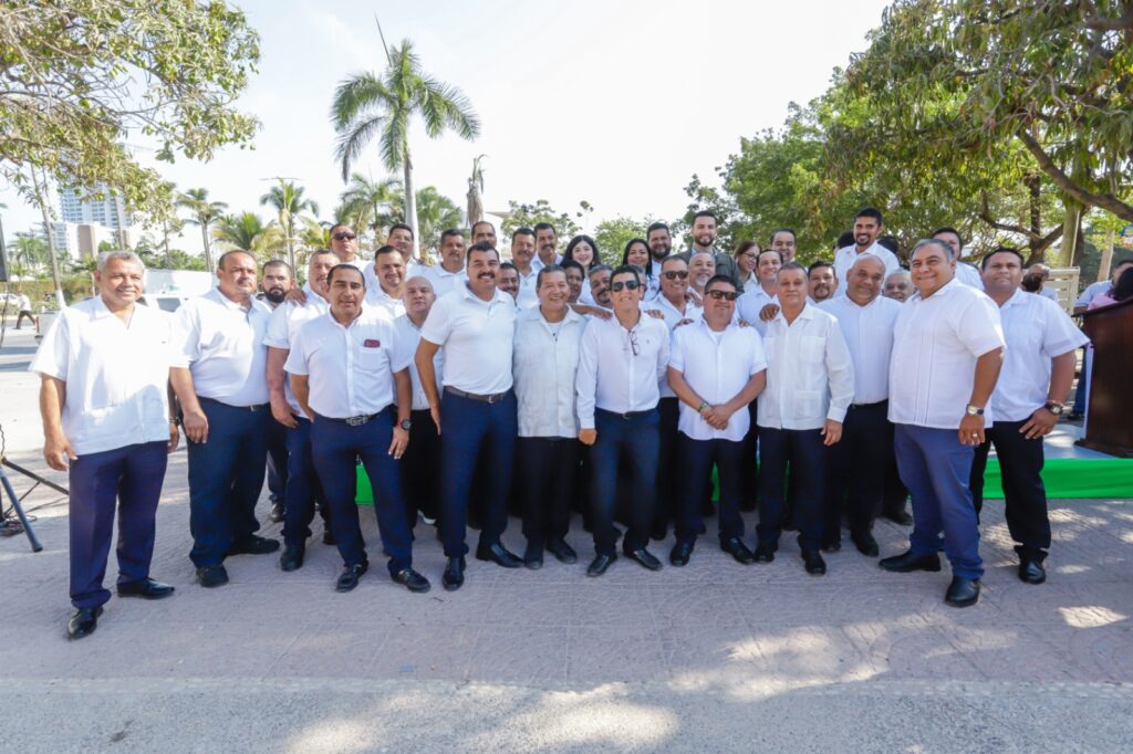 Conmemora Munguía el Día del Trabajo en Puerto Vallarta
