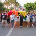 Puerto Vallarta celebra la diversidad con colorido desfile del Pride 2025