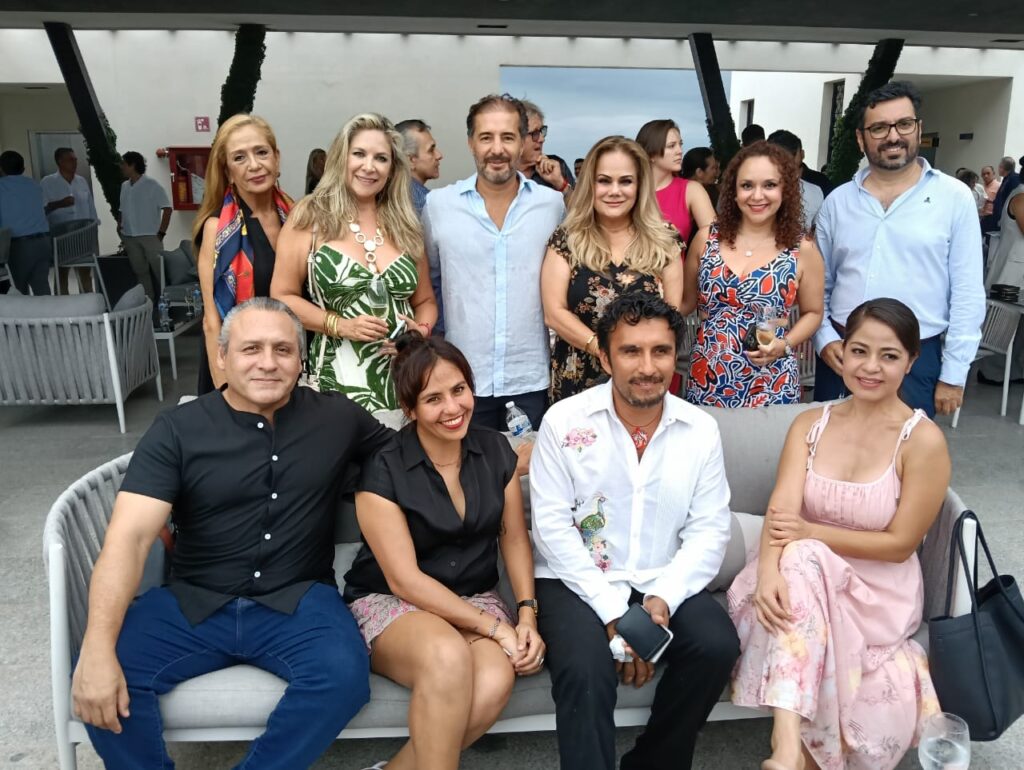 Cocktail Networking: Conexión, Visión y Buen Gusto en las Alturas de Vitania