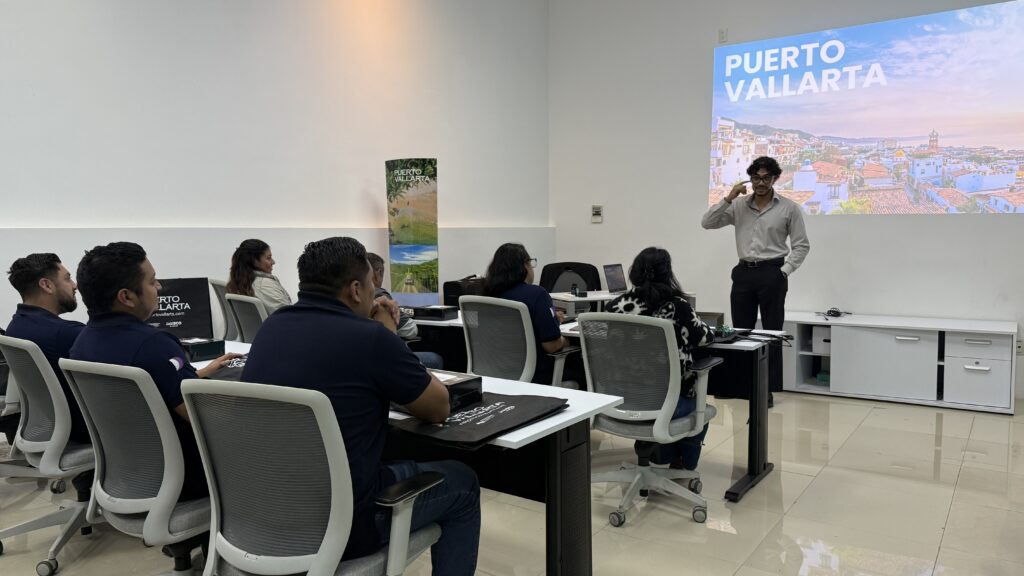 Puerto Vallarta capacita a Agentes de Importante Mayorista