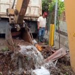 Limpian calles y bocas de tormenta para evitar inundaciones