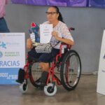 Entregan sillas de ruedas a personas en situación vulnerable en Puerto Vallarta