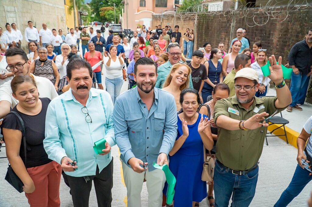 Munguía sigue inaugurando obras y haciendo justicia a las colonias