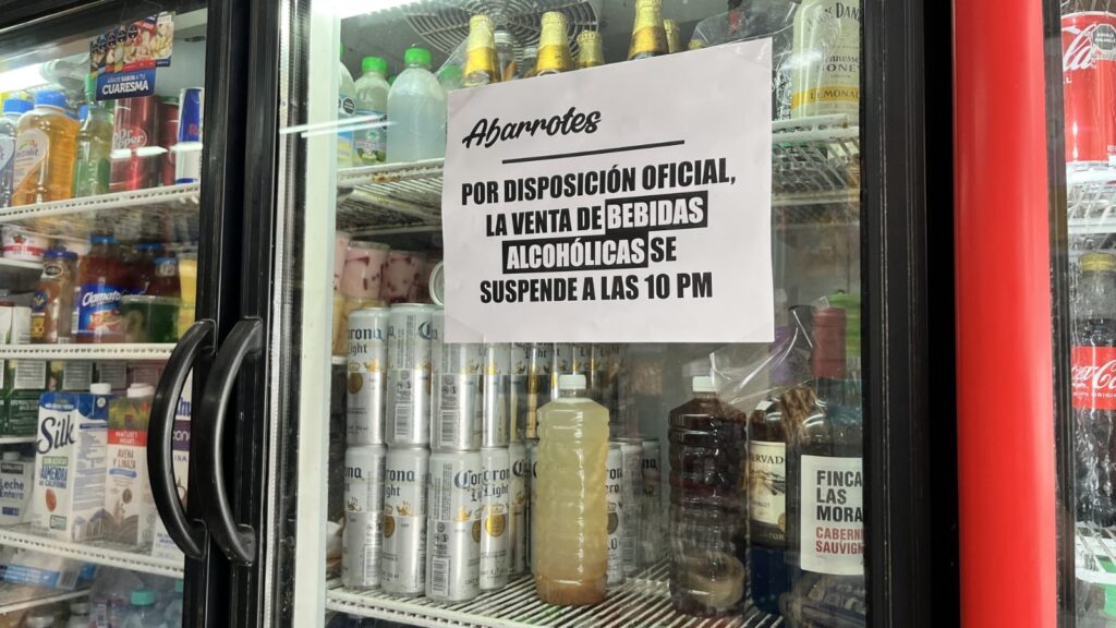 Las tiendas de abarrotes con venta de alcohol deberán cerrar a las 10 de la noche
