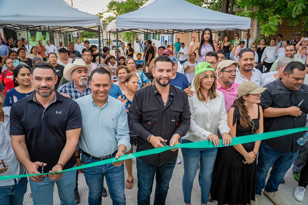 Con nuevas calles, Munguía lleva justicia social a Lomas del Coapinole