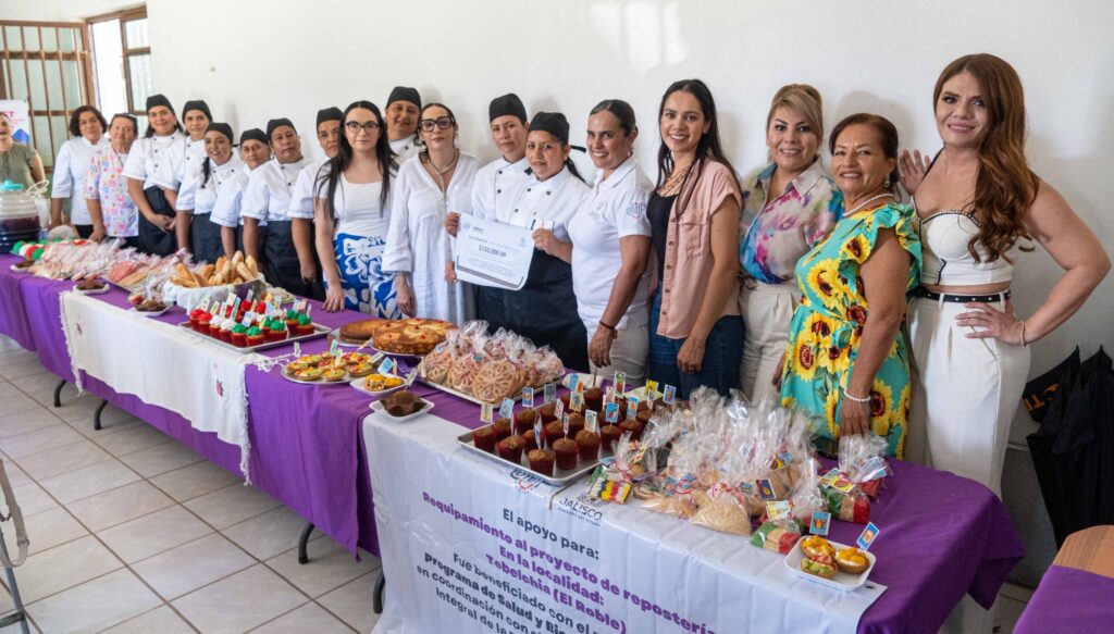 Impulsa DIF talleres de repostería en el Ranchito y Tebelchía