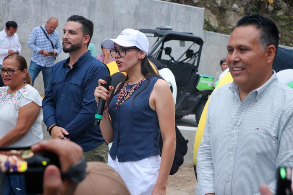 Lleva DIF la brigada “Nidito” a Boca de Tomatlán