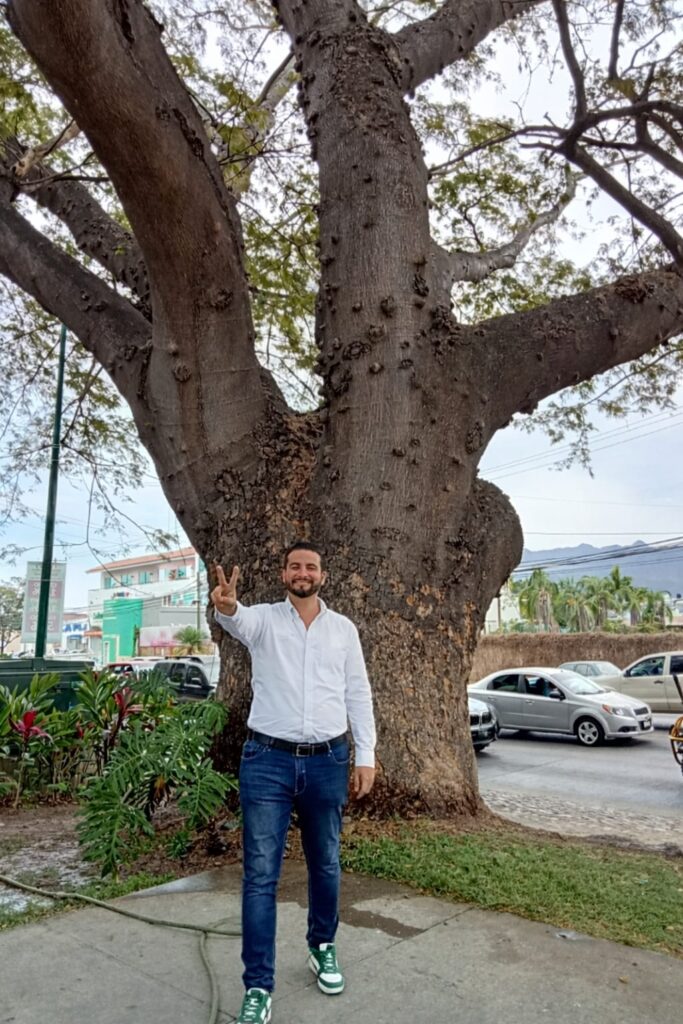 Luis Munguía envía mensaje de Año Nuevo con visión de unidad y prosperidad para Puerto Vallarta