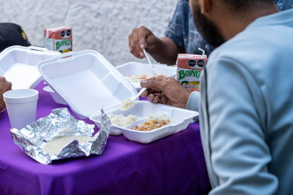 DIF Vallarta crea comedores dignos para personas en situación de calle