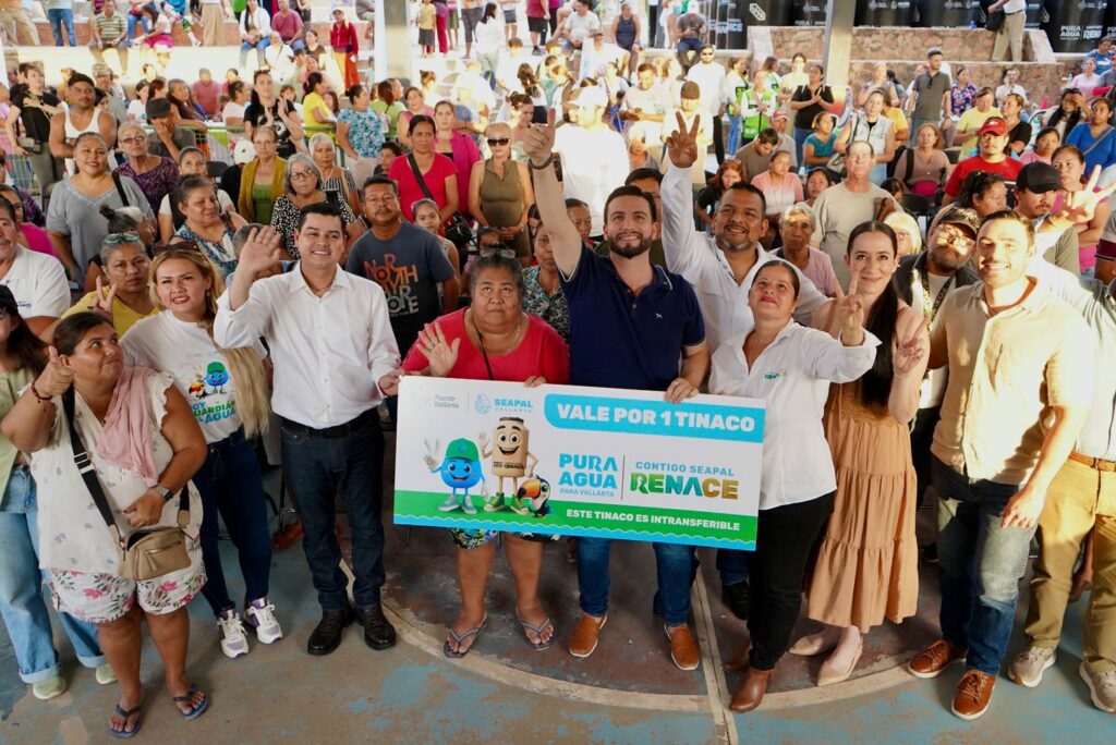 SEAPAL realiza la primera entrega de tinacos del 2026 en Volcanes