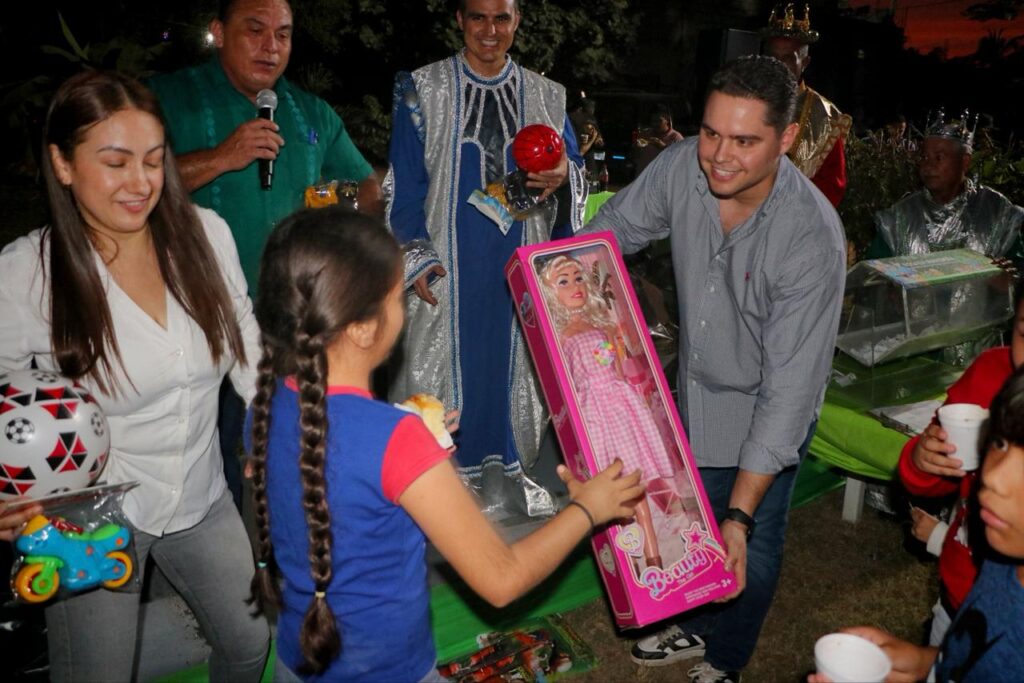 Lomas de Enmedio celebró a lo grande el Día de Reyes con una tarde llena de alegría