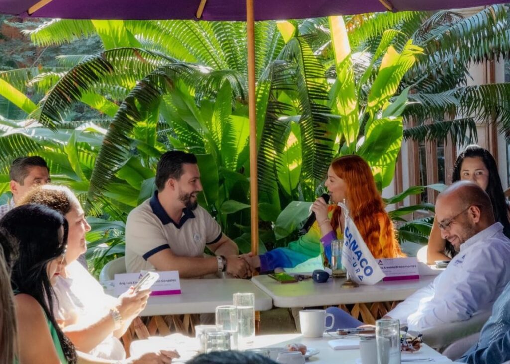 Sector empresarial y gobierno municipal fortalecen lazos en Puerto Vallarta