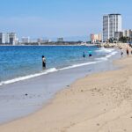 Playas de Vallarta y la costa sur, limpias y aptas para el uso recreativo según COFEPRIS.
