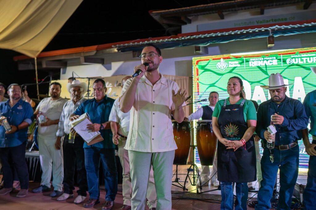 Miles disfrutaron de la 9ª edición del Festival de la Raicilla Dama Juana en Puerto Vallarta