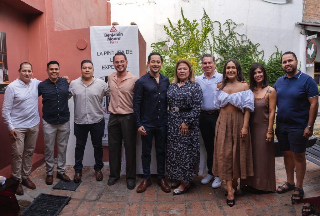 Presentan Color del Año Benjamin Moore en Galería LAVANDE durante Semana del Arte en Puerto Vallarta