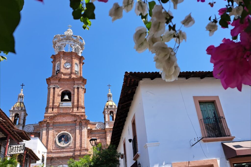 Descubre el Centro Histórico de Puerto Vallarta con tours gratuitos