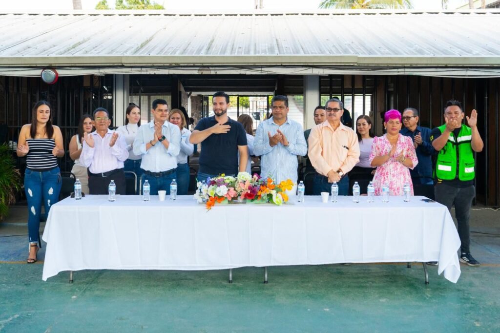 Inaugura Munguía los Bebederos Escolares en la Secundaria 60