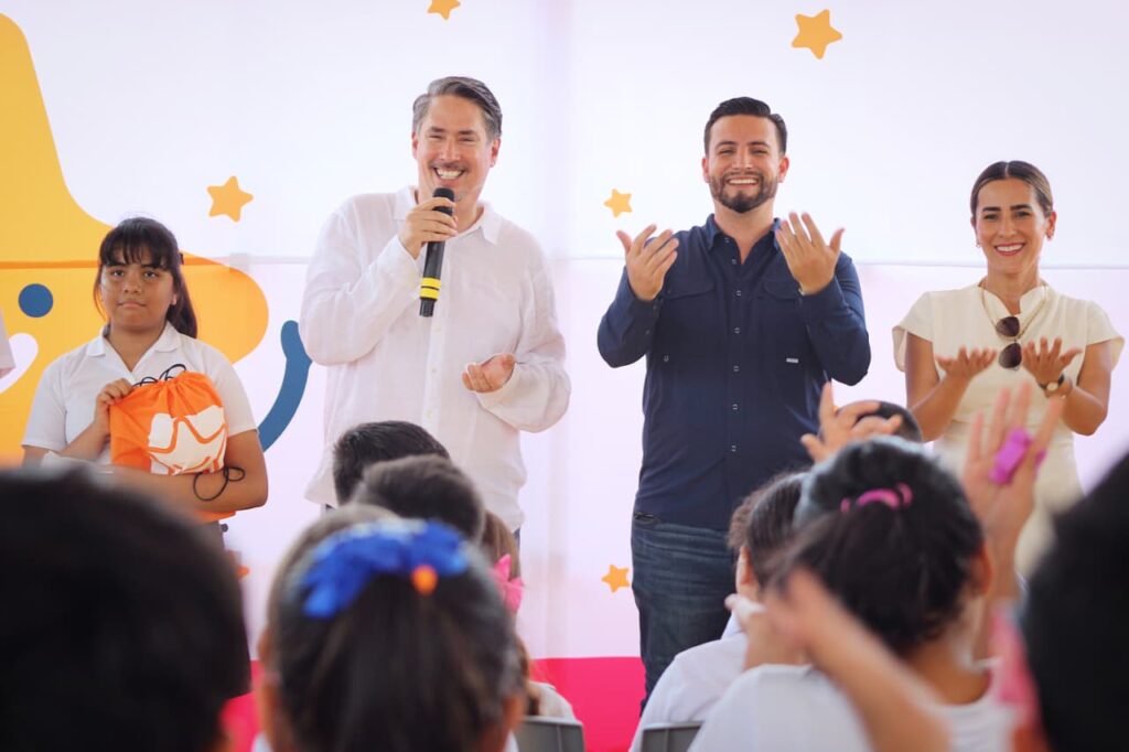 Arq. Luis Munguía hace equipo con el Estado por la educación