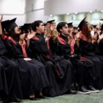«Puerto Vallarta cree en ustedes»: arquitecto Luis Munguía acompaña graduación de la Preparatoria Regional