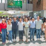 Luis Munguía entrega constancias de los talleres gratuitos de oficios a egresados de los CDC