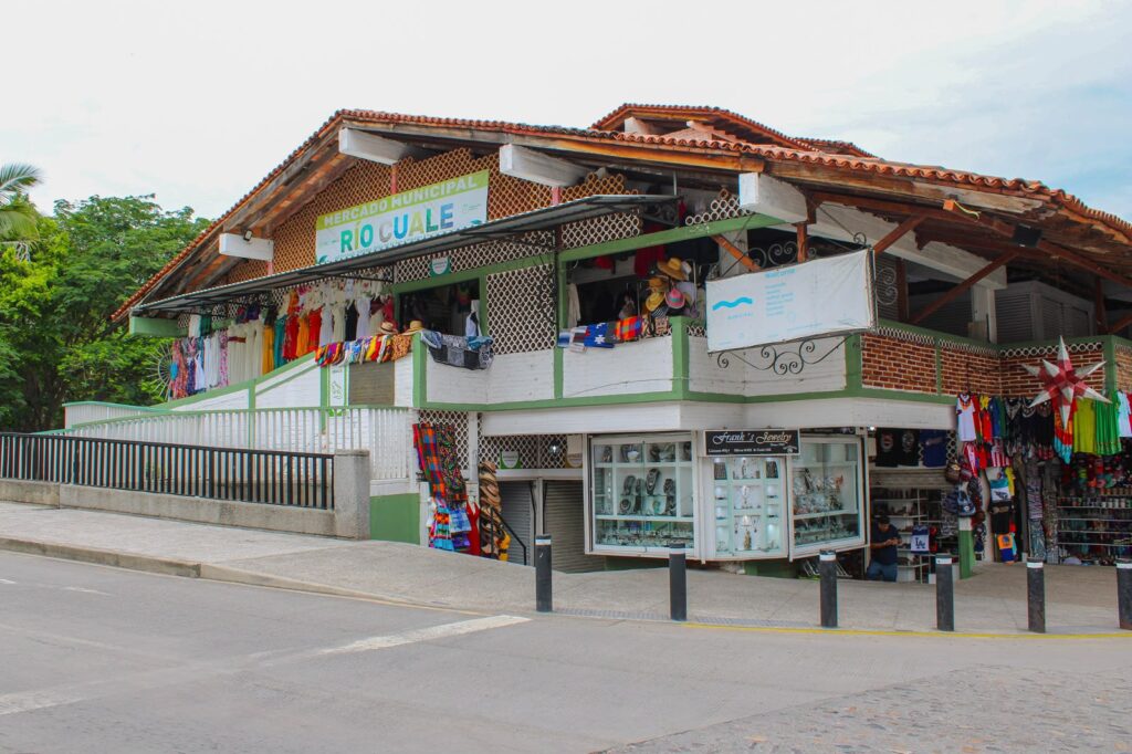 Mercados municipales, una experiencia imperdible este verano en Puerto Vallarta