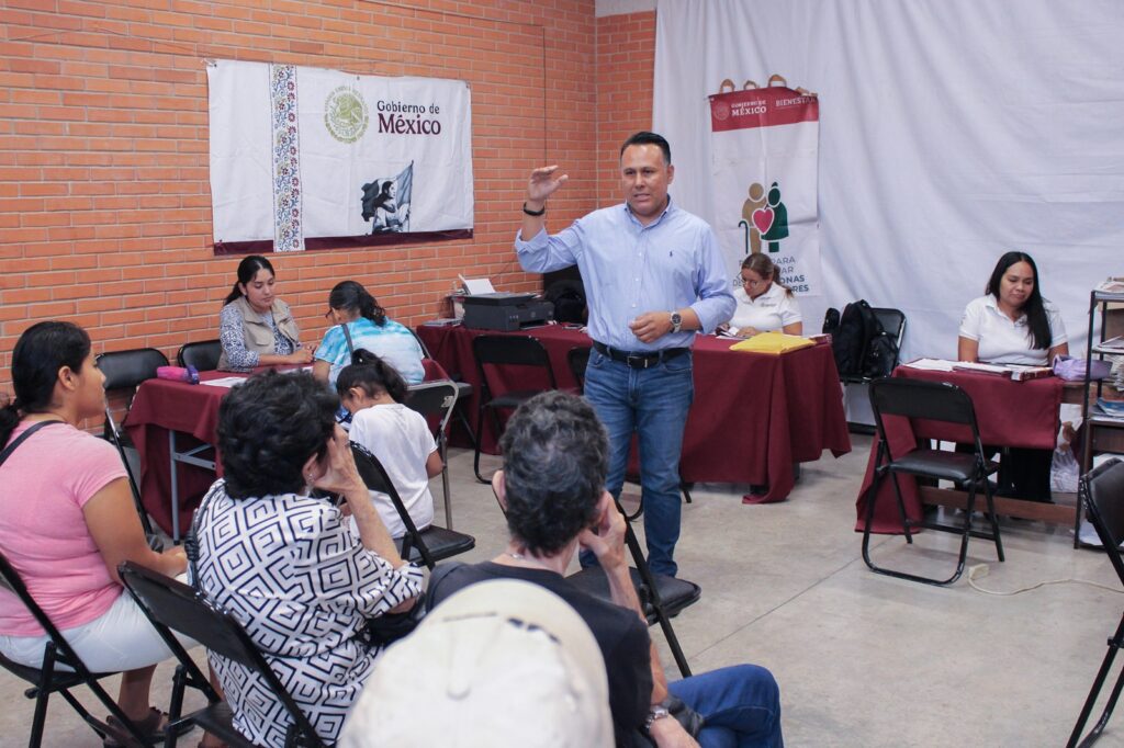 Ayuntamiento de Puerto Vallarta promueve la atención de programas federales en La Lija y La Aurora