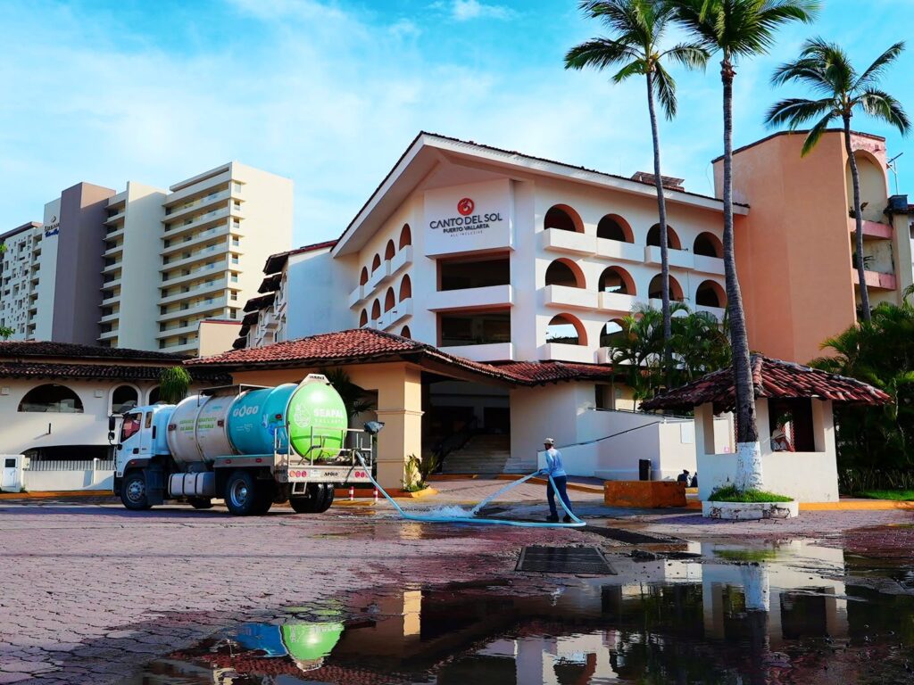 Refuerza SEAPAL Vallarta trabajos de limpieza y desazolve tras fuertes tormentas