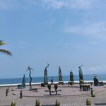 Entre calles, esculturas y turistas: así se vive Puerto Vallarta