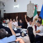 Ayuntamiento entrega apoyo a locatarios afectados por incendio en el mercado 5 de Diciembre