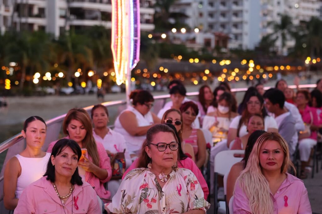 Puerto Vallarta se suma a Octubre Rosa con jornada de sensibilización