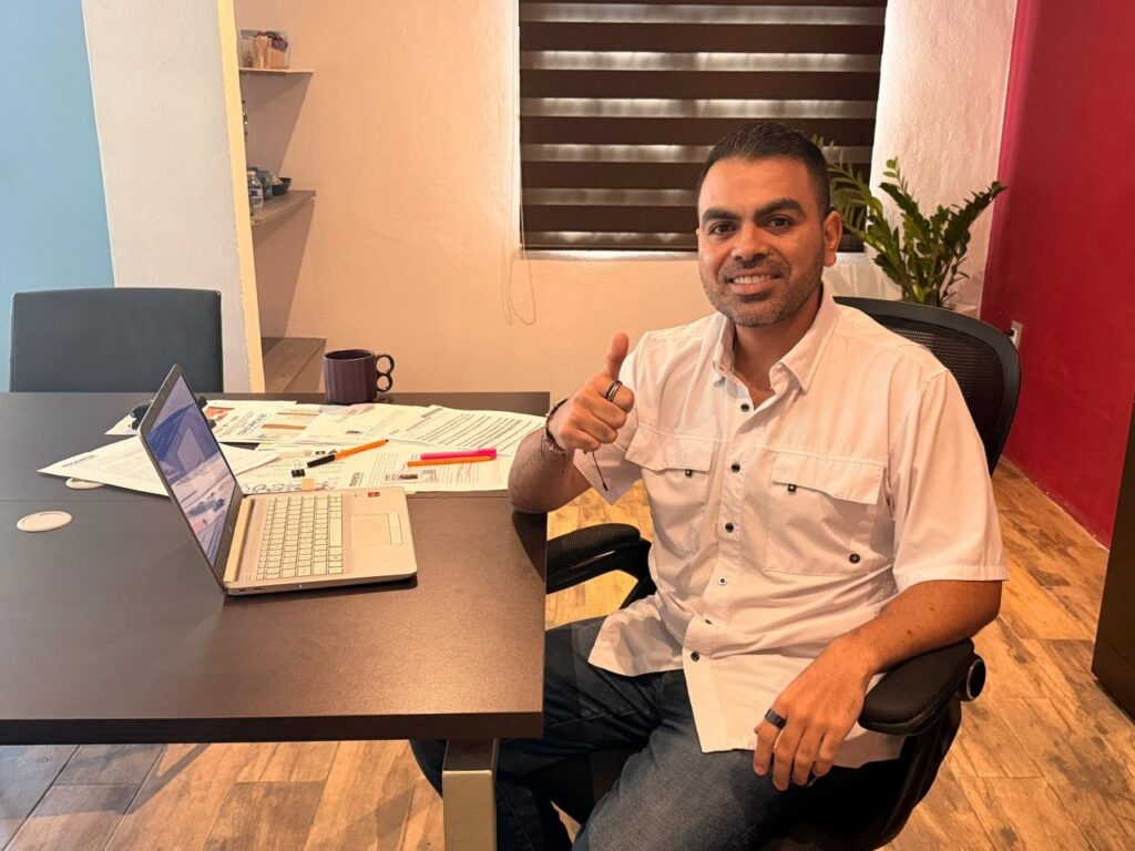 Ra Aguilar se registra para coordinar la Defensa de la Transformación en Puerto Vallarta