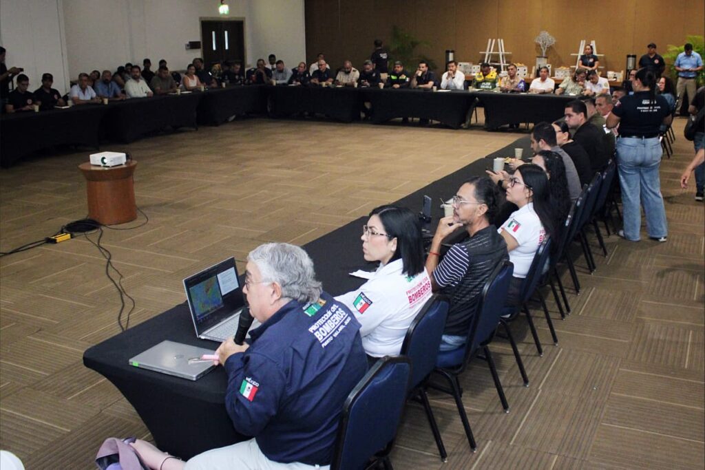 Mantiene Puerto Vallarta vigilancia preventiva ante huracán Trudy